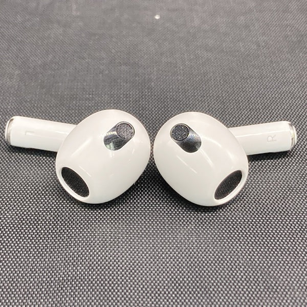 【中古】Airpods MPNY3J/A 3rd Generation  Lightning充電ケース付【秋葉原】
