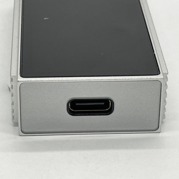 【中古】UA6 Silver【秋葉原】