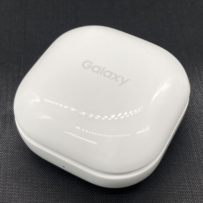 【中古】Galaxy Buds2 White 【SM-R177NZWAXJP】【秋葉原】