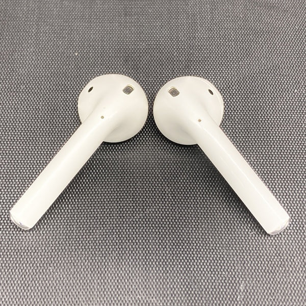 【中古】AirPods with Wireless Charging Case  MRXJ2J-A【秋葉原】