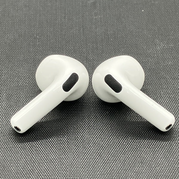 【中古】AirPods 4 MXP63J/A【秋葉原】