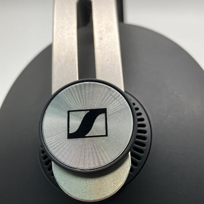 【中古】MOMENTUM Wireless ノイズキャンセルヘッドホン【M3AEBTXL Black】【秋葉原】