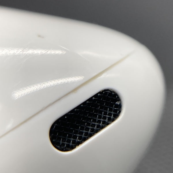【中古】MagSafe充電ケース(USB-C)付きAirPods Pro(第2世代) MTJV3JA【名古屋】