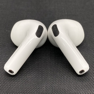 【中古】AirPods 4 MXP93J/A（アクティブノイズキャンセリング搭載）【秋葉原】
