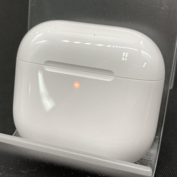 【中古】AirPods 4 MXP93J/A（アクティブノイズキャンセリング搭載）【秋葉原】