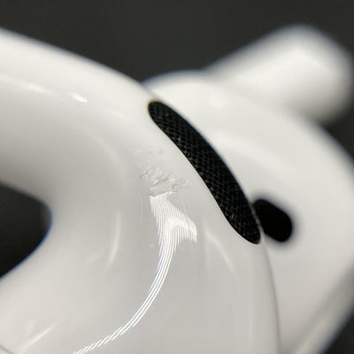 【中古】AirPods 4 MXP93J/A（アクティブノイズキャンセリング搭載）【秋葉原】
