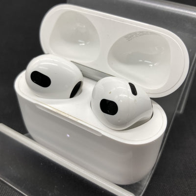 【中古】Airpods MPNY3J/A 3rd Generation  Lightning充電ケース付【秋葉原】