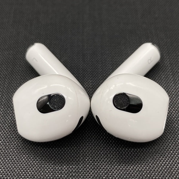 【中古】Airpods MPNY3J/A 3rd Generation  Lightning充電ケース付【秋葉原】
