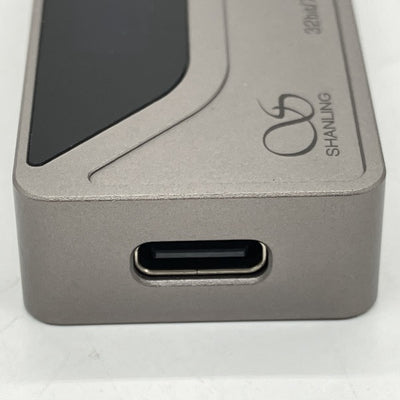 【中古】UA4 チタニウム【日本橋】