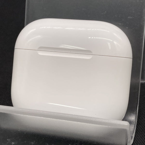 【中古】AirPods 4 MXP93J/A（アクティブノイズキャンセリング搭載）【秋葉原】