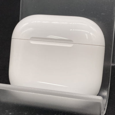 【中古】AirPods 4 MXP93J/A（アクティブノイズキャンセリング搭載）【秋葉原】
