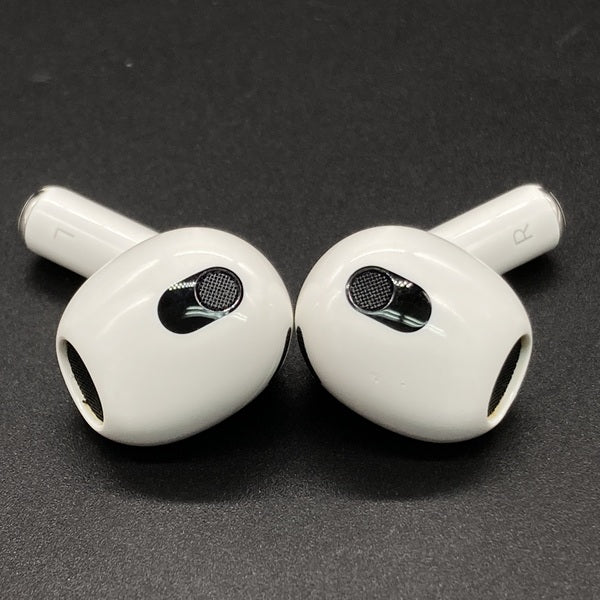 Apple アップル/AirPods/MME73J/A/TQH4JQP743/ヘッドホン/Sランク/82【中古】 Apple 【中古】Airpods MME73J/A 3rd Generation【秋葉原】 – e