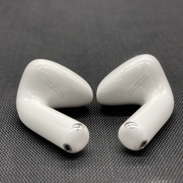 【中古】AirPods 4 MXP63J/A【秋葉原】