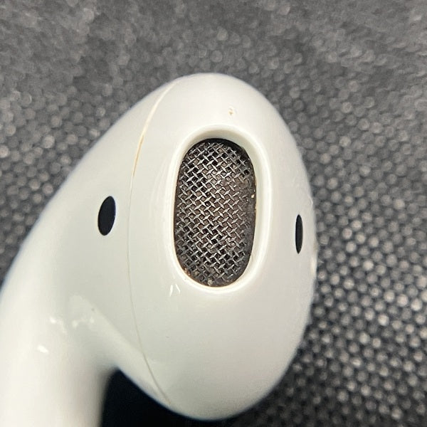 【中古】AirPods MMEF2JA【日本橋】
