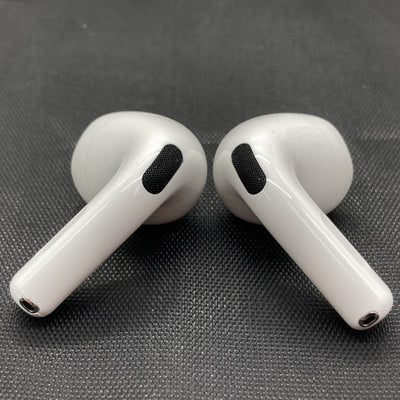 【中古】AirPods 4 MXP93J/A（アクティブノイズキャンセリング搭載）【日本橋】