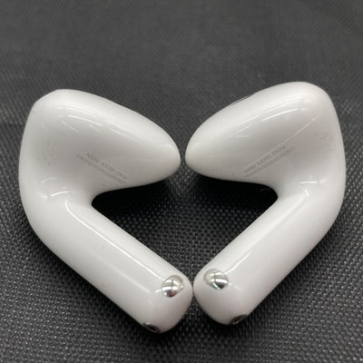 【中古】AirPods 4 MXP93J/A（アクティブノイズキャンセリング搭載）【日本橋】