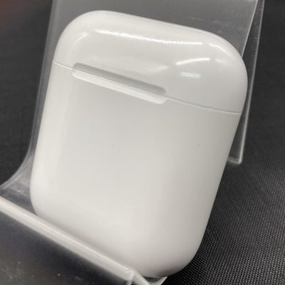 【中古】AirPods with Charging Case MV7N2J/A【日本橋】