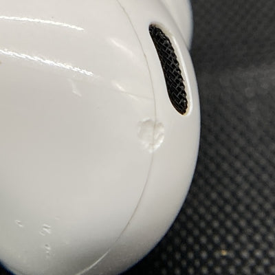 【中古】MagSafe充電ケース(USB-C)付きAirPods Pro(第2世代) MTJV3JA【名古屋】