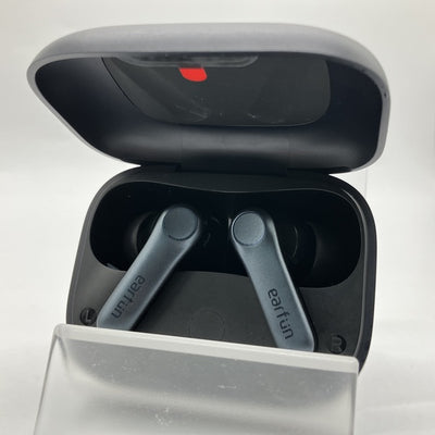 【中古】Air Pro 4 - Black【秋葉原】