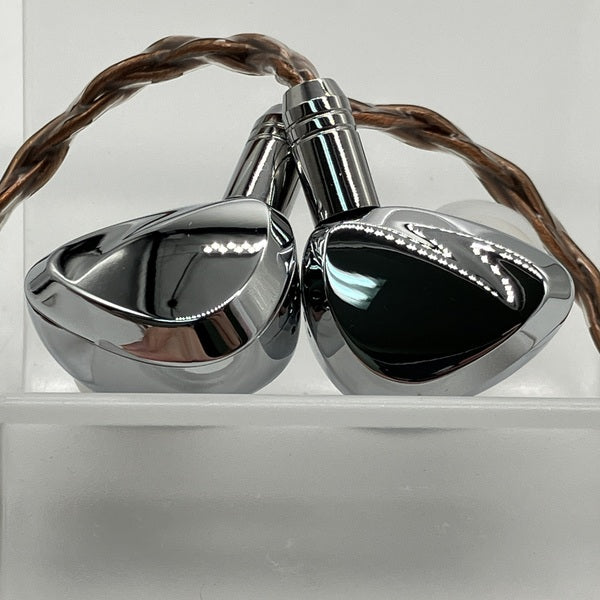 【中古】TRI-I3 PRO【日本橋】