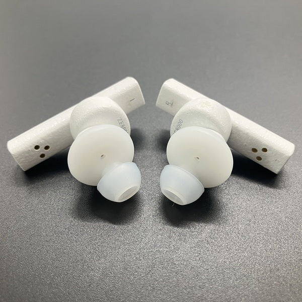 新品未使用】完全ワイヤレスイヤホン ZE8000 FI-ZE8DPLTW-WHITE ホワイト