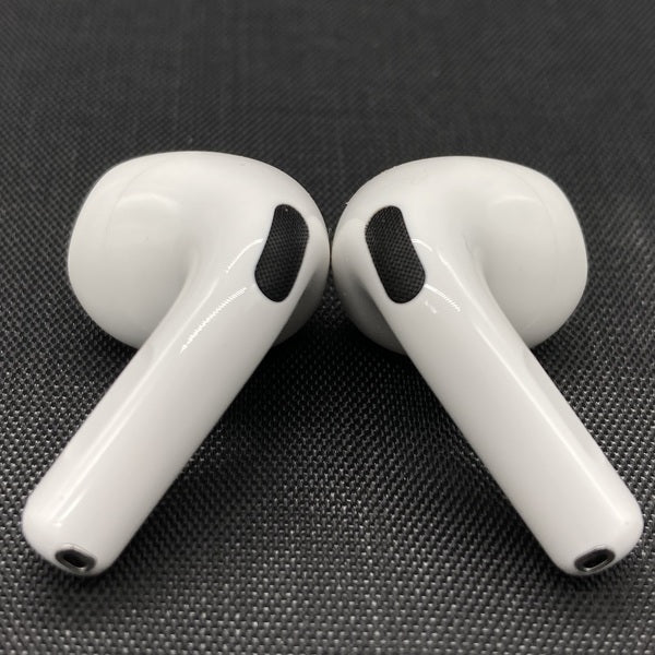 【中古】AirPods 4 MXP93J/A（アクティブノイズキャンセリング搭載）【日本橋】