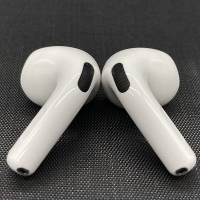 【中古】AirPods 4 MXP93J/A（アクティブノイズキャンセリング搭載）【日本橋】