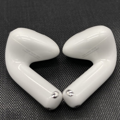 【中古】AirPods 4 MXP93J/A（アクティブノイズキャンセリング搭載）【日本橋】