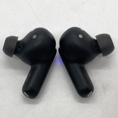【中古】LIVE BEAM 3 ブラック【JBLLIVEBEAM3BLK】【秋葉原】
