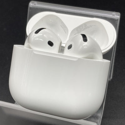 【中古】AirPods 4 MXP93J/A（アクティブノイズキャンセリング搭載）【秋葉原】