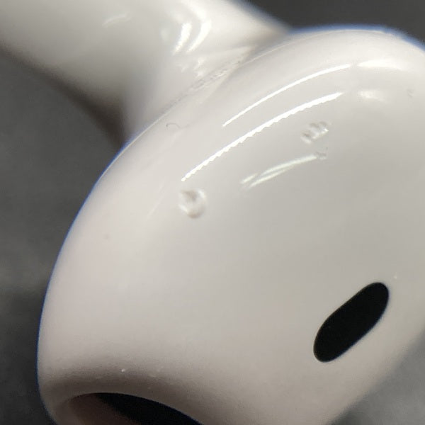 【中古】AirPods 4 MXP93J/A（アクティブノイズキャンセリング搭載）【秋葉原】