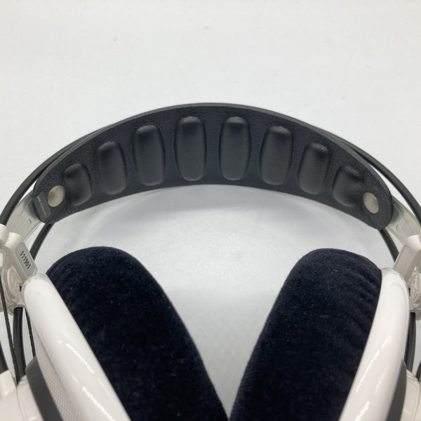 【中古】Q701 WHT(ホワイト)【秋葉原】