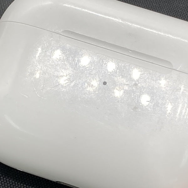 【中古】MagSafe充電ケース(USB-C)付きAirPods Pro(第2世代) MTJV3JA【秋葉原】