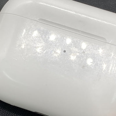 【中古】MagSafe充電ケース(USB-C)付きAirPods Pro(第2世代) MTJV3JA【秋葉原】