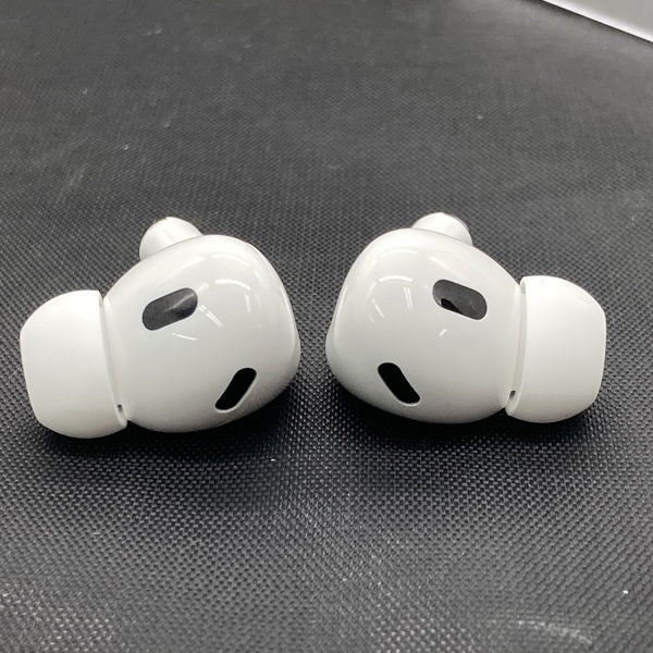 【中古】MagSafe充電ケース(USB-C)付きAirPods Pro(第2世代) MTJV3JA【秋葉原】
