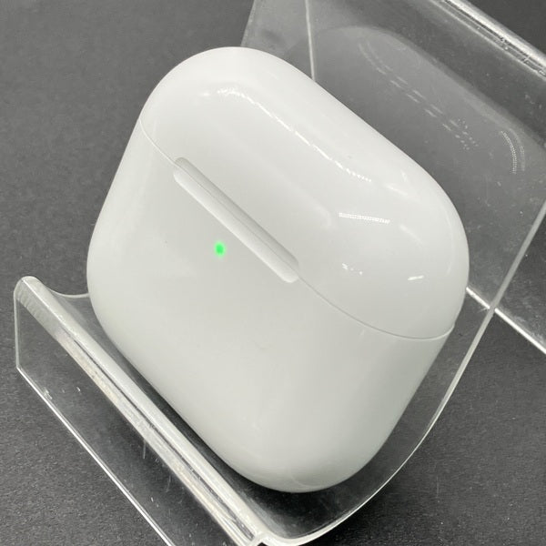 【中古】AirPods 4 MXP93J/A（アクティブノイズキャンセリング搭載）【秋葉原】