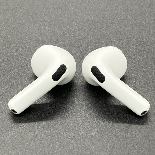 【中古】AirPods 4 MXP93J/A（アクティブノイズキャンセリング搭載）【秋葉原】