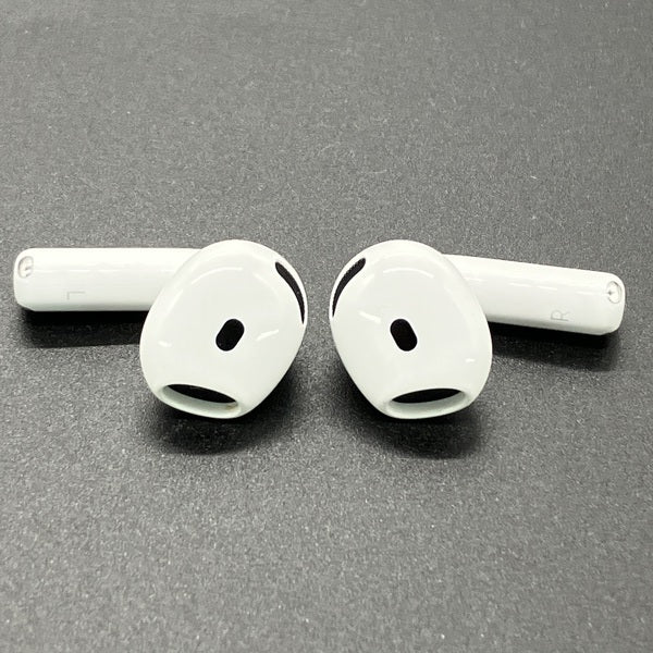 【中古】AirPods 4 MXP93J/A（アクティブノイズキャンセリング搭載）【秋葉原】