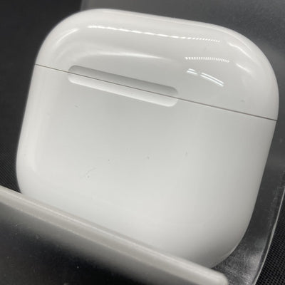 【中古】AirPods 4 MXP93J/A（アクティブノイズキャンセリング搭載）【名古屋】