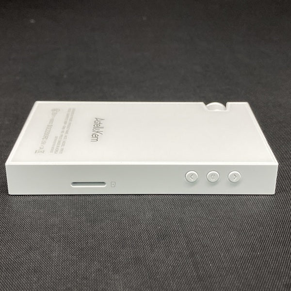 【美品】Astell&Kern AK70 限定カラー Mirage White Astell&Kern AK70」に日本限定カラー「Mirage White」と
