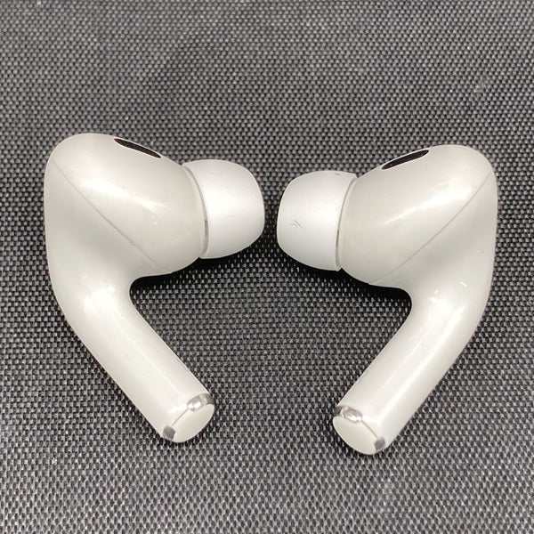 【中古】MagSafe充電ケース(USB-C)付きAirPods Pro(第2世代) MTJV3JA【秋葉原】