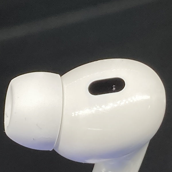 【中古】MagSafe充電ケース(USB-C)付きAirPods Pro(第2世代) MTJV3JA【秋葉原】