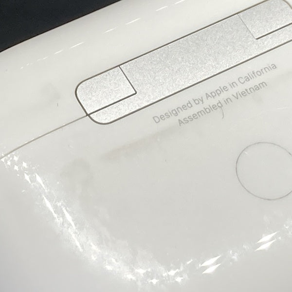 【中古】MagSafe充電ケース(USB-C)付きAirPods Pro(第2世代) MTJV3JA【秋葉原】