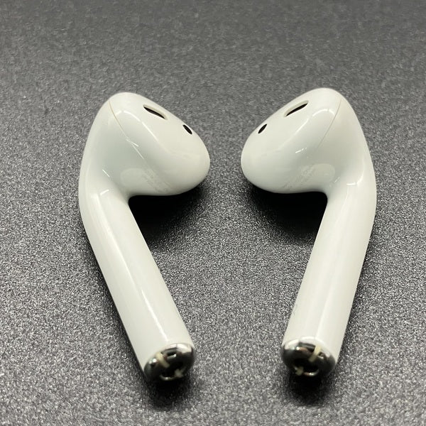 【中古】AirPods with Wireless Charging Case  MRXJ2J-A【日本橋】