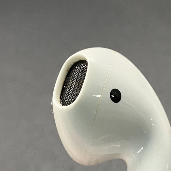 【中古】AirPods with Wireless Charging Case  MRXJ2J-A【日本橋】