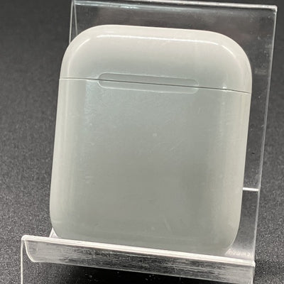 【中古】AirPods with Charging Case MV7N2J/A 海外モデル【日本橋】