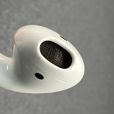 【中古】AirPods with Charging Case MV7N2J/A 海外モデル【日本橋】