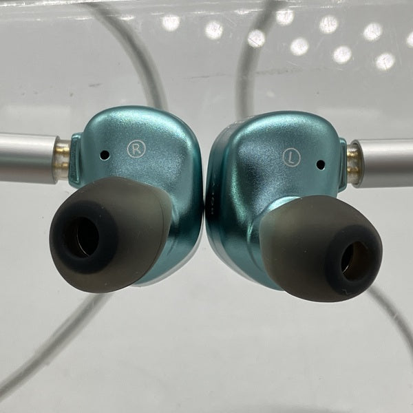 BQEYZ 【中古】Cloud シアン（4.4mm）【秋葉原】 – e☆イヤホン