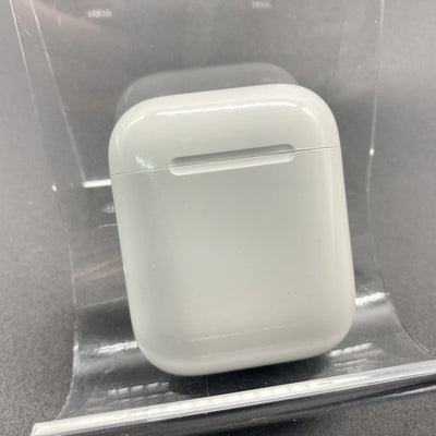 【中古】AirPods with Charging Case MV7N2J/A【日本橋】