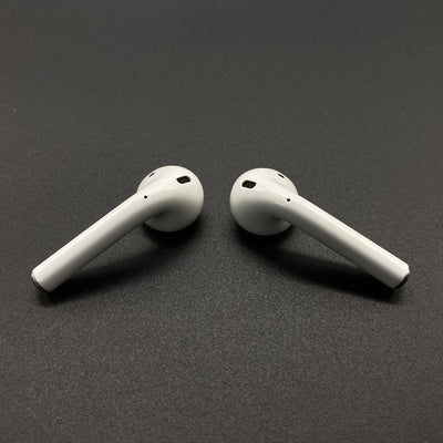 【中古】AirPods with Charging Case MV7N2J/A【日本橋】